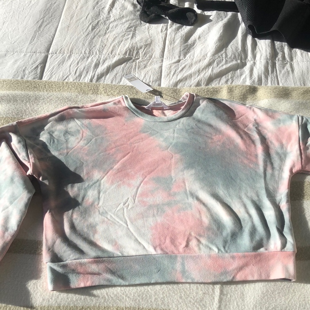 BB Dakota by Steve Madden cropped multicolored sweatshirt